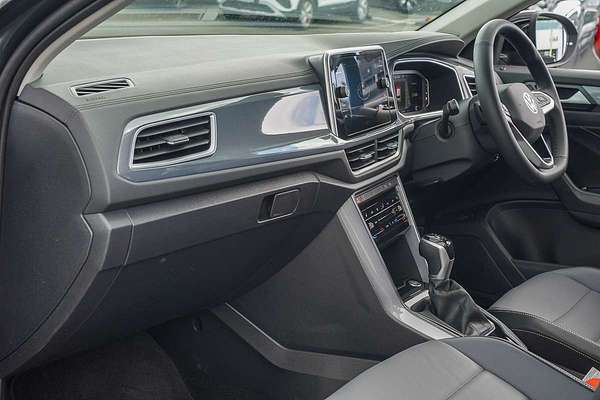 2025 Volkswagen T-Roc 110TSI Style D11