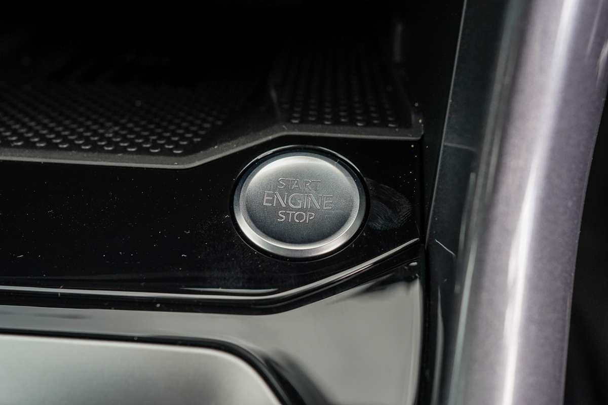 2025 Volkswagen T-Roc 110TSI Style D11