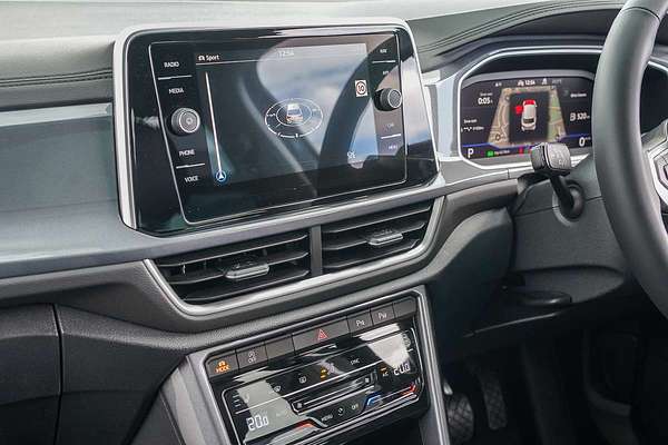 2025 Volkswagen T-Roc 110TSI Style D11