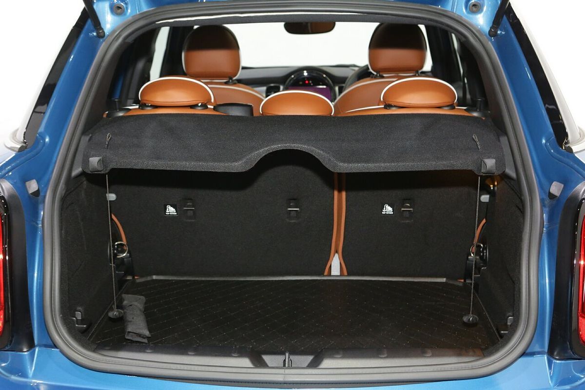 2021 MINI Hatch Cooper S Classic F55 LCI