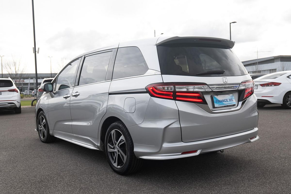 2017 Honda Odyssey VTi-L 5th Gen