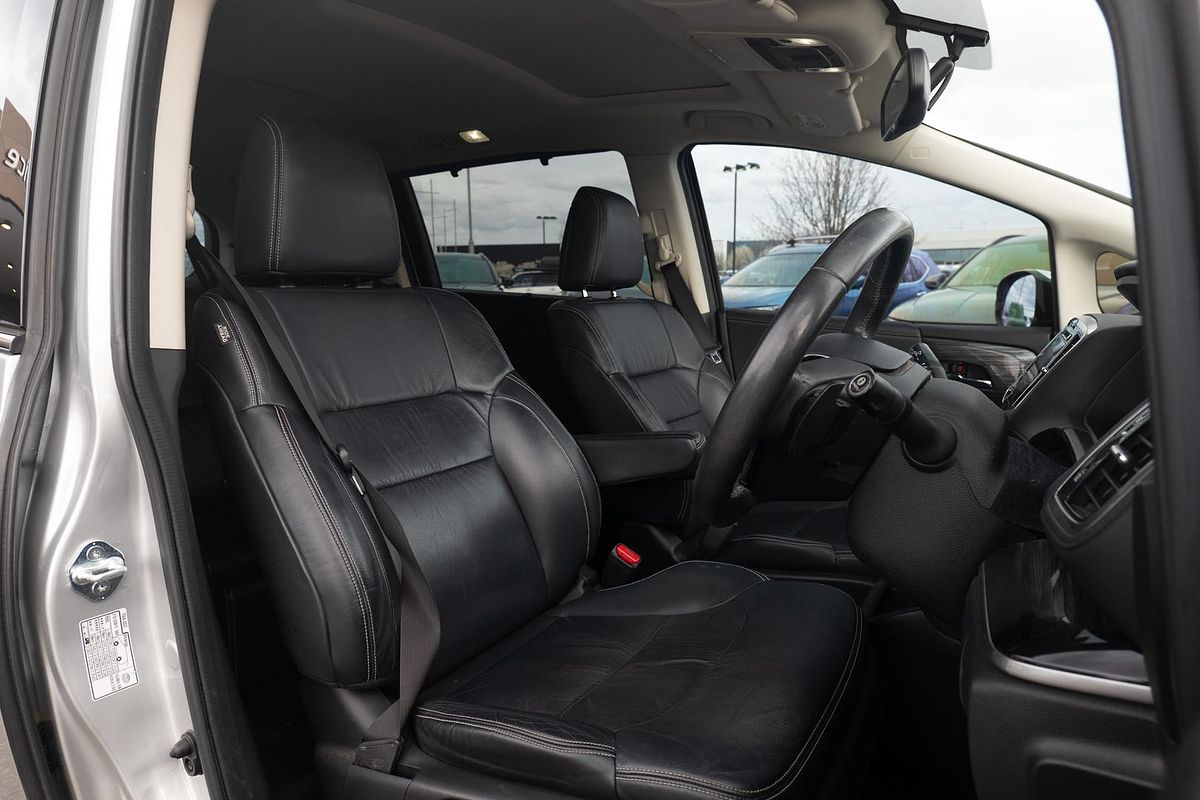2017 Honda Odyssey VTi-L 5th Gen