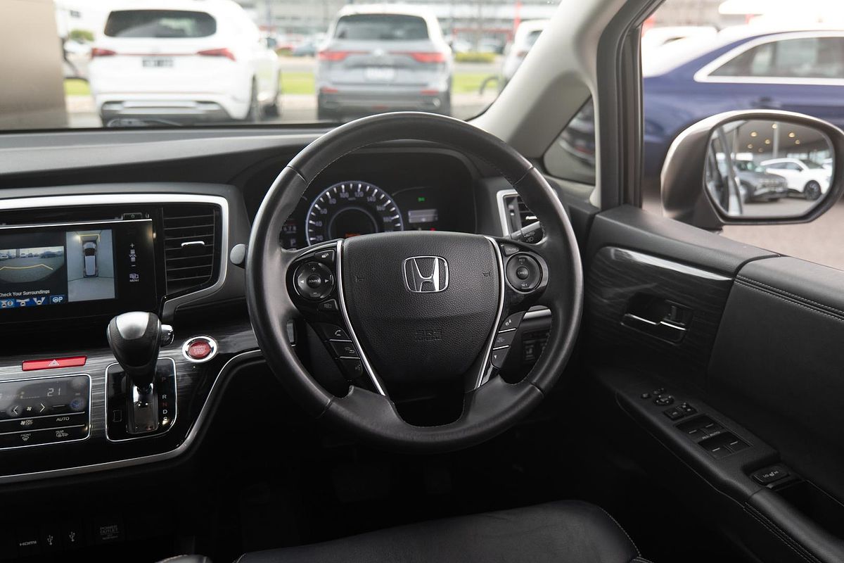 2017 Honda Odyssey VTi-L 5th Gen