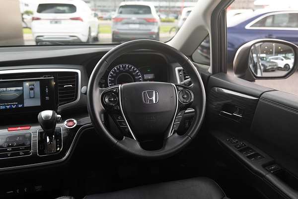 2017 Honda Odyssey VTi-L 5th Gen