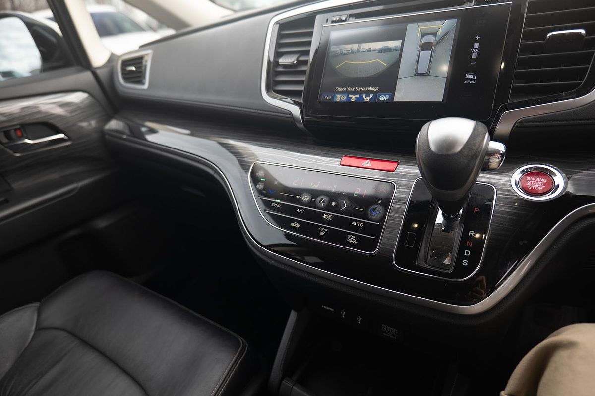 2017 Honda Odyssey VTi-L 5th Gen