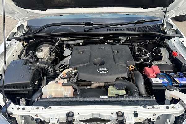 2020 Toyota Hilux SR GUN126R 4X4