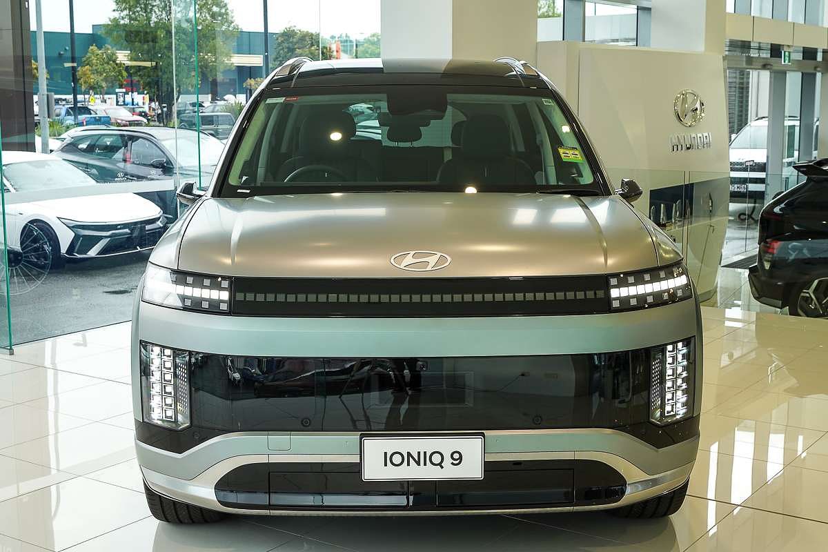 2025 Hyundai IONIQ 9 Calligraphy ME.V1