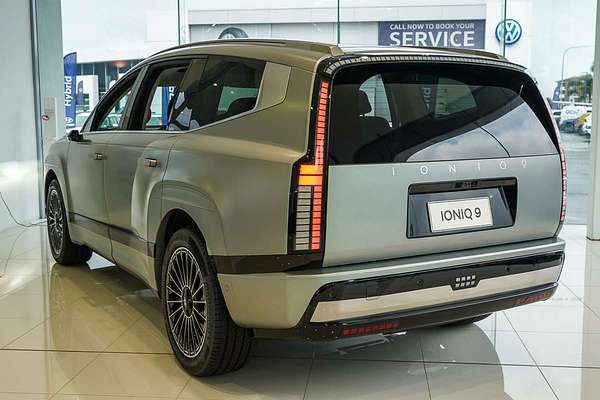 2025 Hyundai IONIQ 9 Calligraphy ME.V1