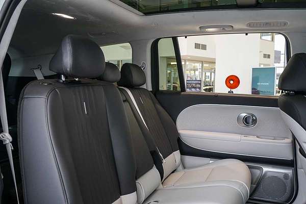 2025 Hyundai IONIQ 9 Calligraphy ME.V1