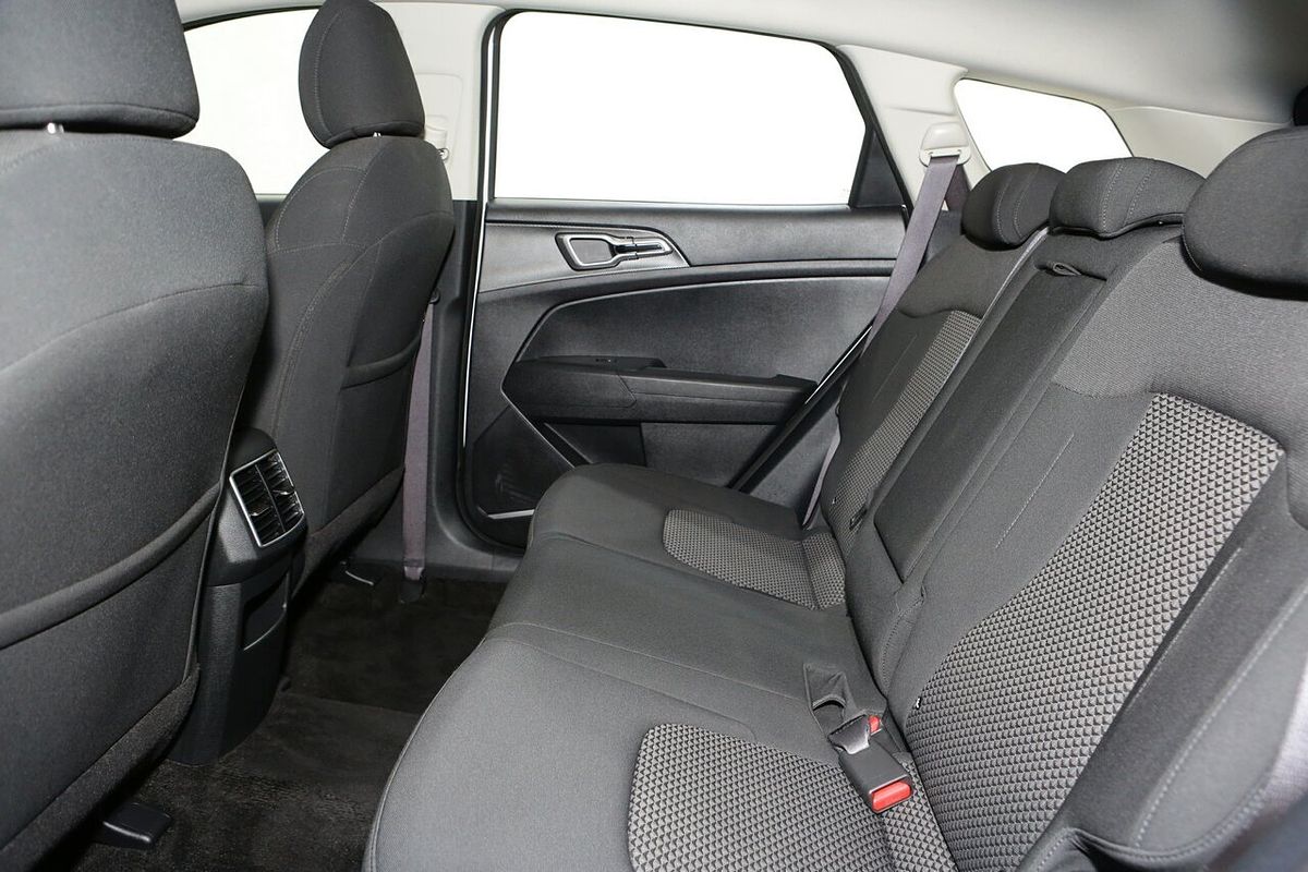 2023 Kia Sportage S NQ5