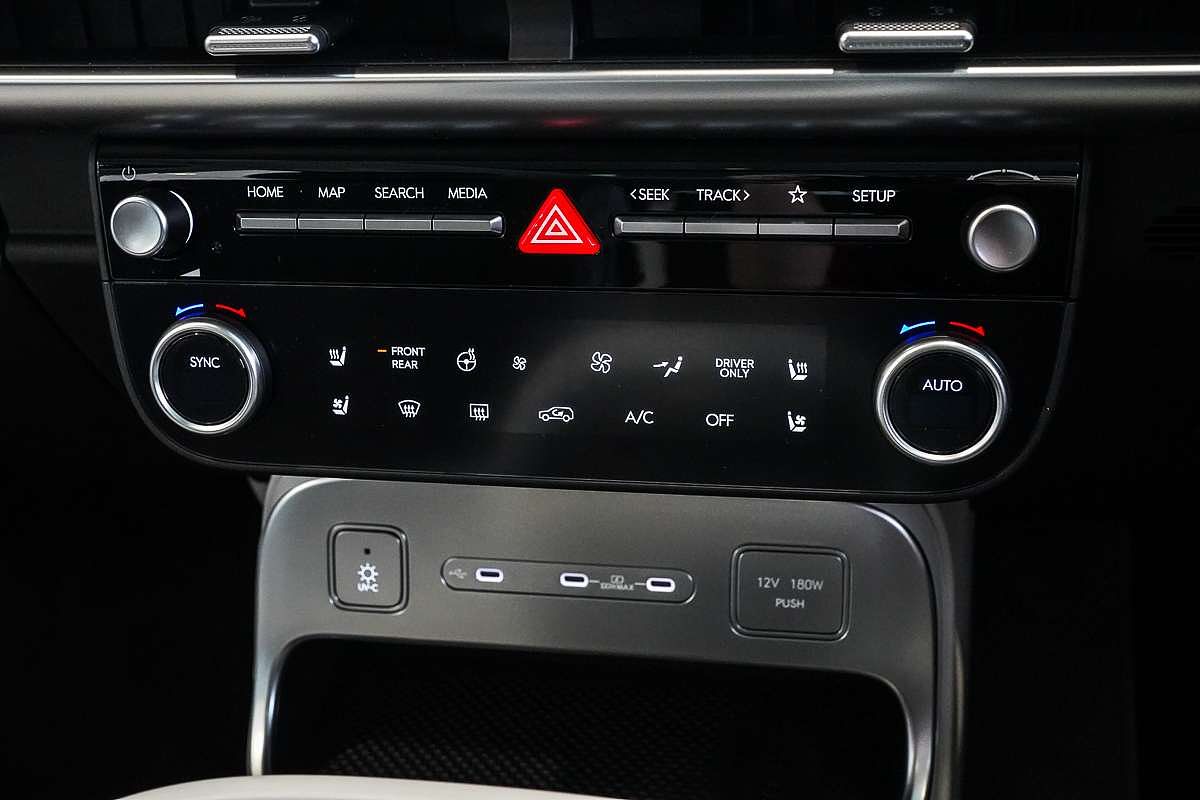 2025 Hyundai IONIQ 9 Calligraphy ME.V1
