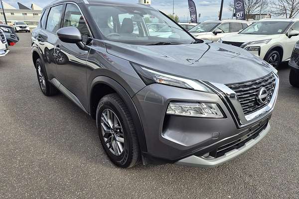 2024 Nissan X-TRAIL ST T33