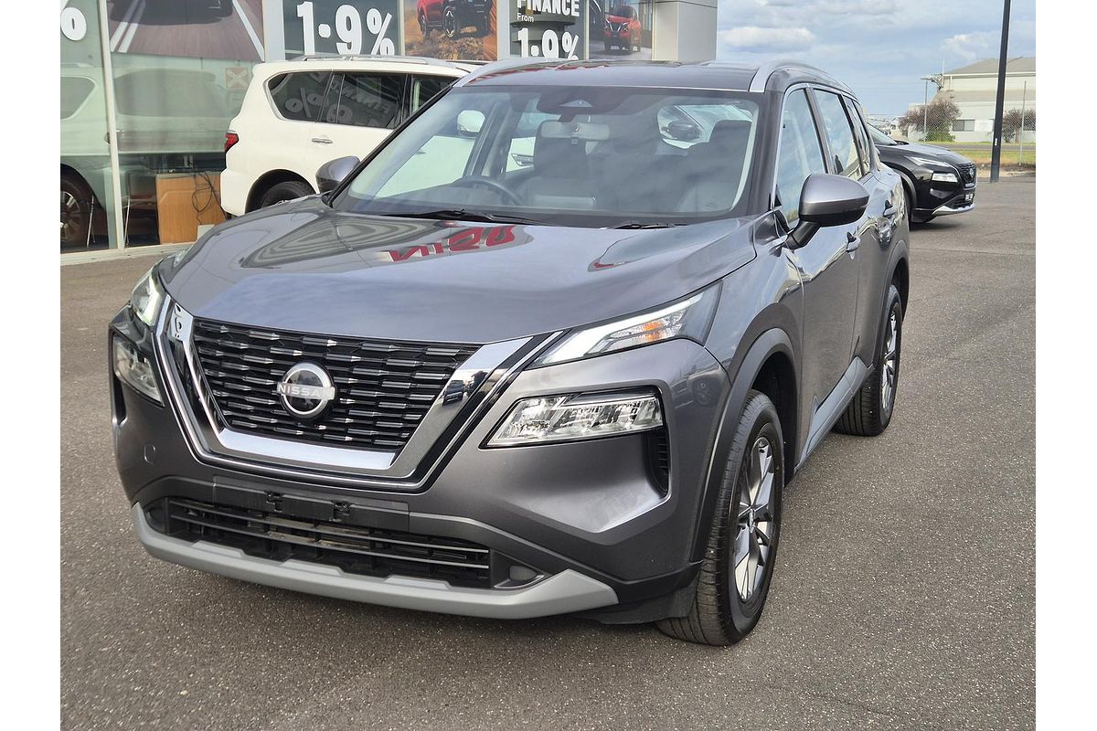2024 Nissan X-TRAIL ST T33