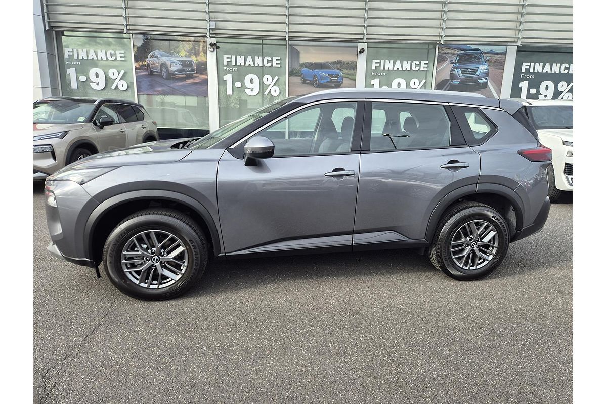 2024 Nissan X-TRAIL ST T33