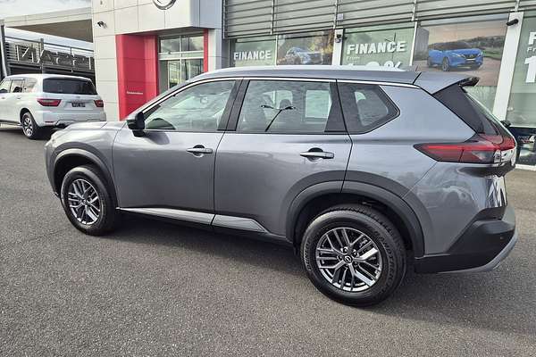 2024 Nissan X-TRAIL ST T33
