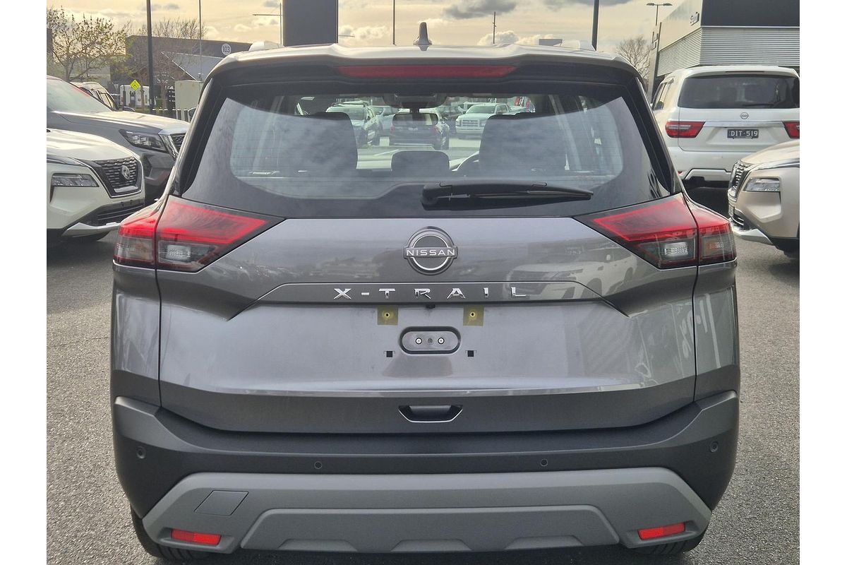 2024 Nissan X-TRAIL ST T33