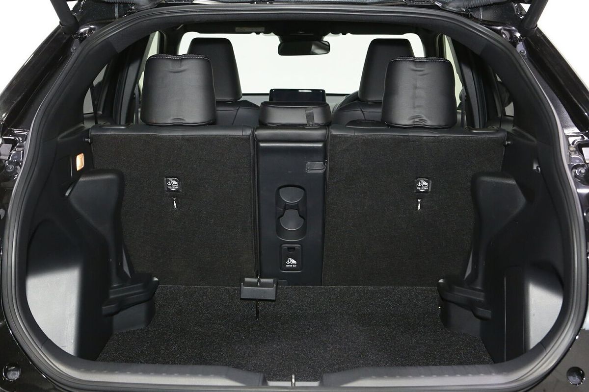 2024 Toyota Yaris Cross Urban MXPJ10R