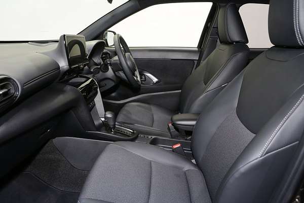 2024 Toyota Yaris Cross Urban MXPJ10R
