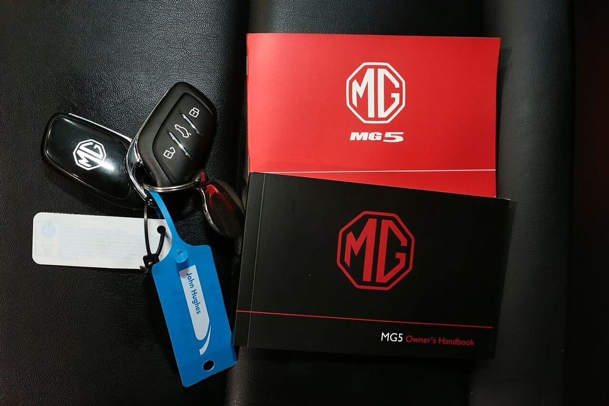 2023 MG MG5 Essence