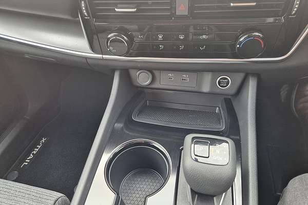 2024 Nissan X-TRAIL ST T33