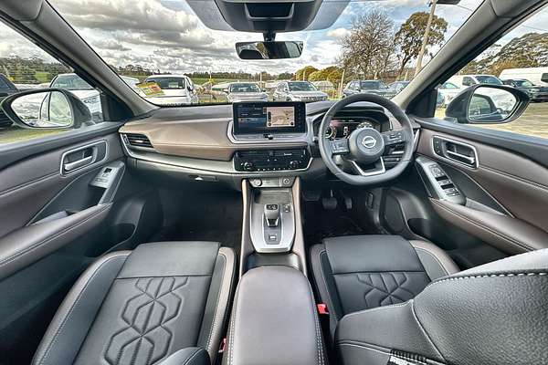 2025 Nissan QASHQAI Ti J12