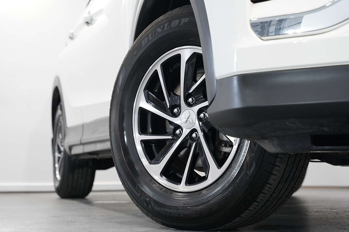 2023 Mitsubishi Eclipse Cross ES YB