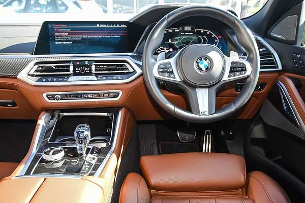 2021 BMW X6 M50i G06