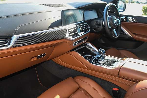 2021 BMW X6 M50i G06