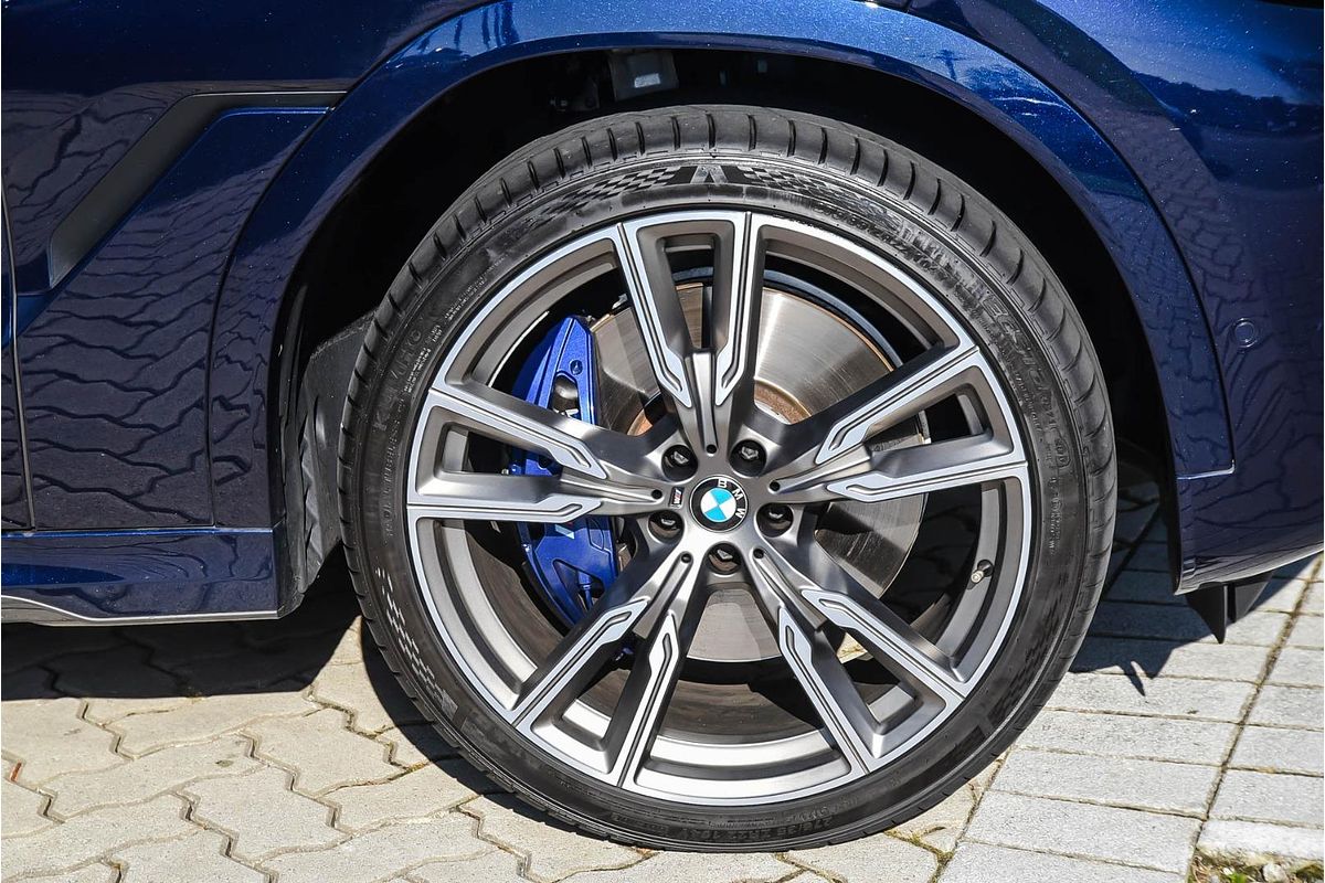 2021 BMW X6 M50i G06