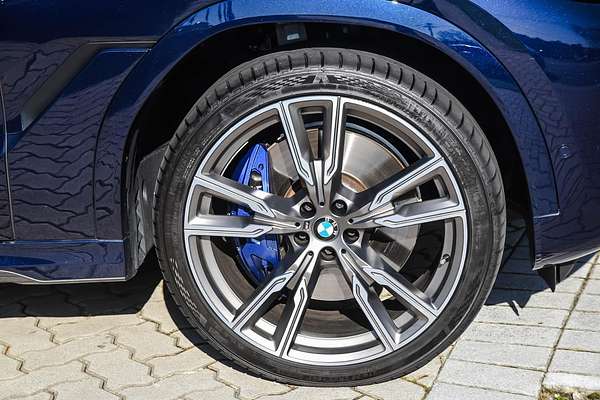 2021 BMW X6 M50i G06