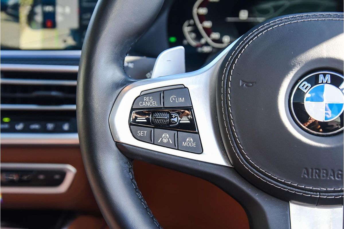 2021 BMW X6 M50i G06