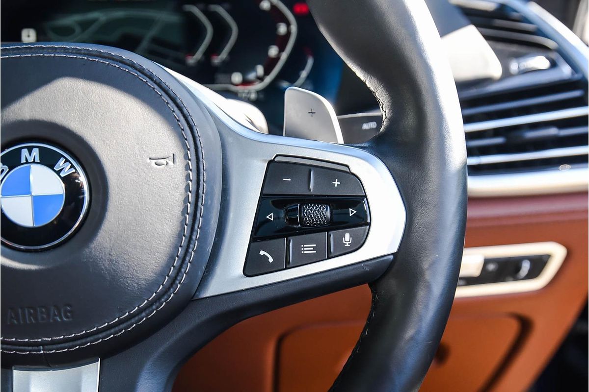 2021 BMW X6 M50i G06