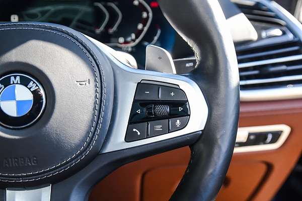 2021 BMW X6 M50i G06