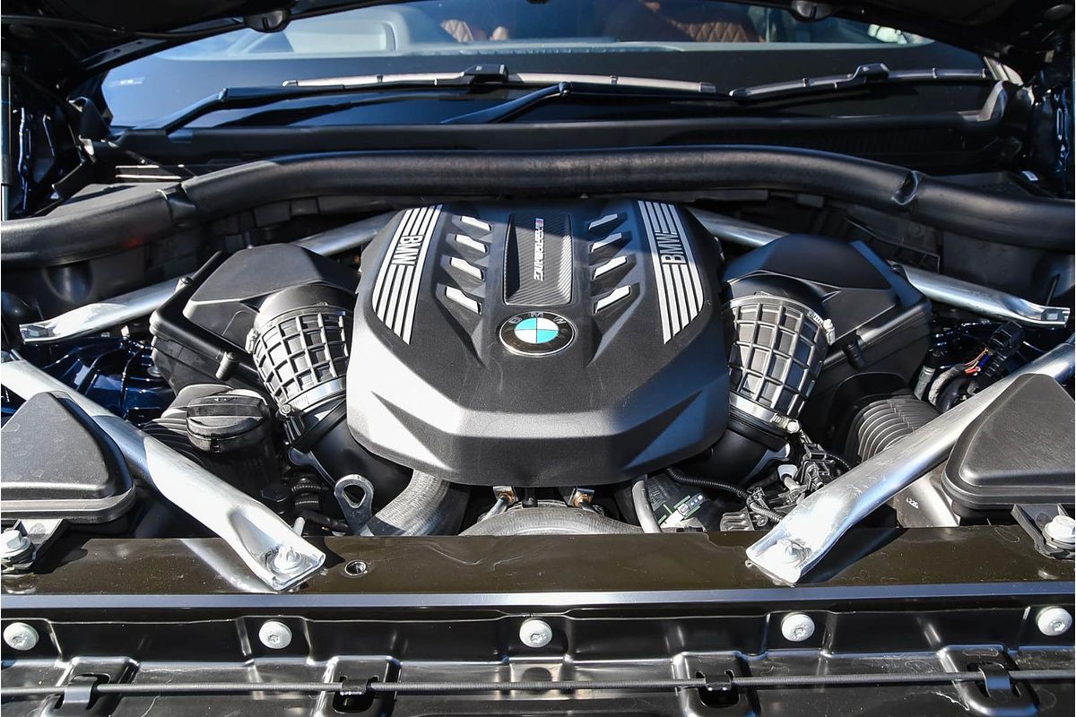 2021 BMW X6 M50i G06