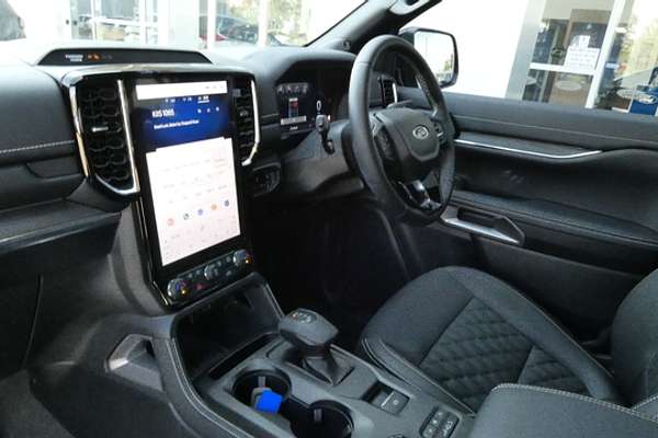2025 Ford Everest Platinum 3.0L