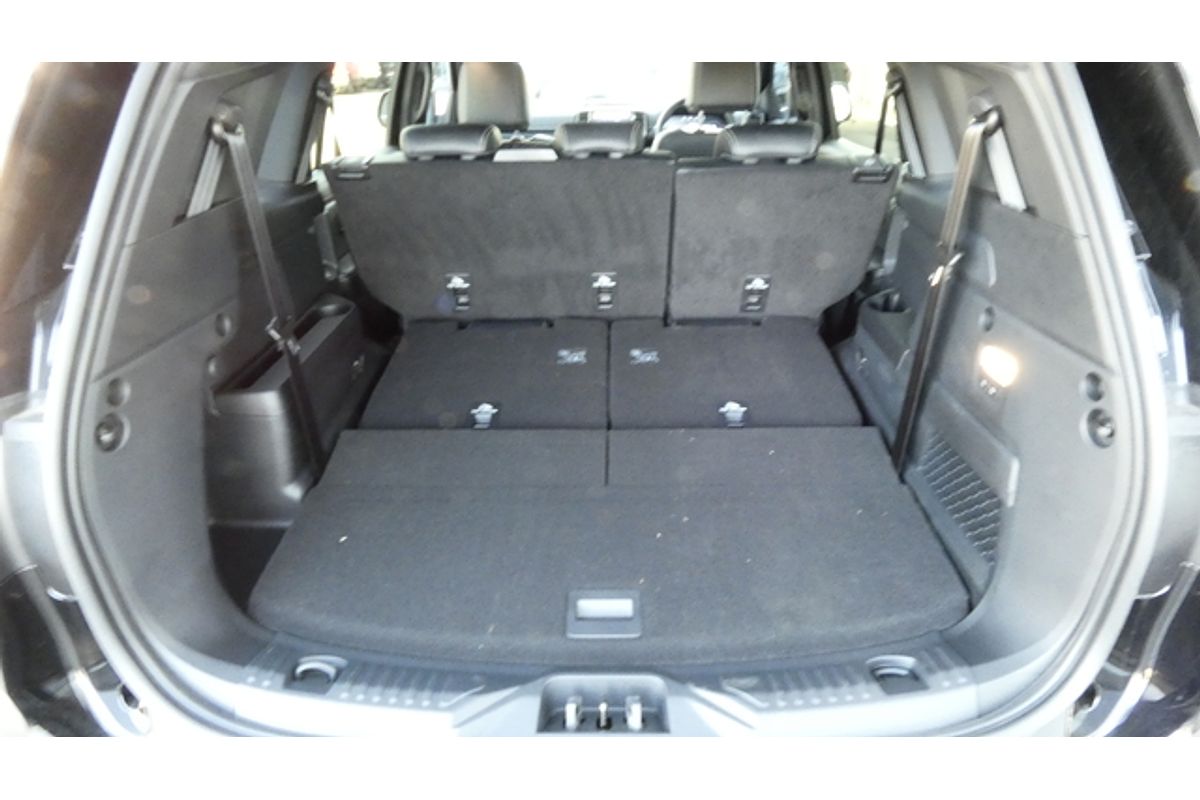 2025 Ford Everest Platinum 3.0L
