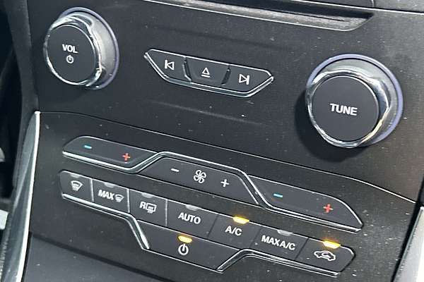 2019 Ford Endura ST-Line CA