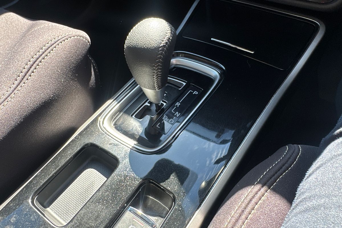 2020 Mitsubishi Outlander ES ZL