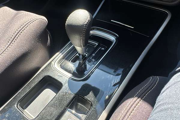 2020 Mitsubishi Outlander ES ZL