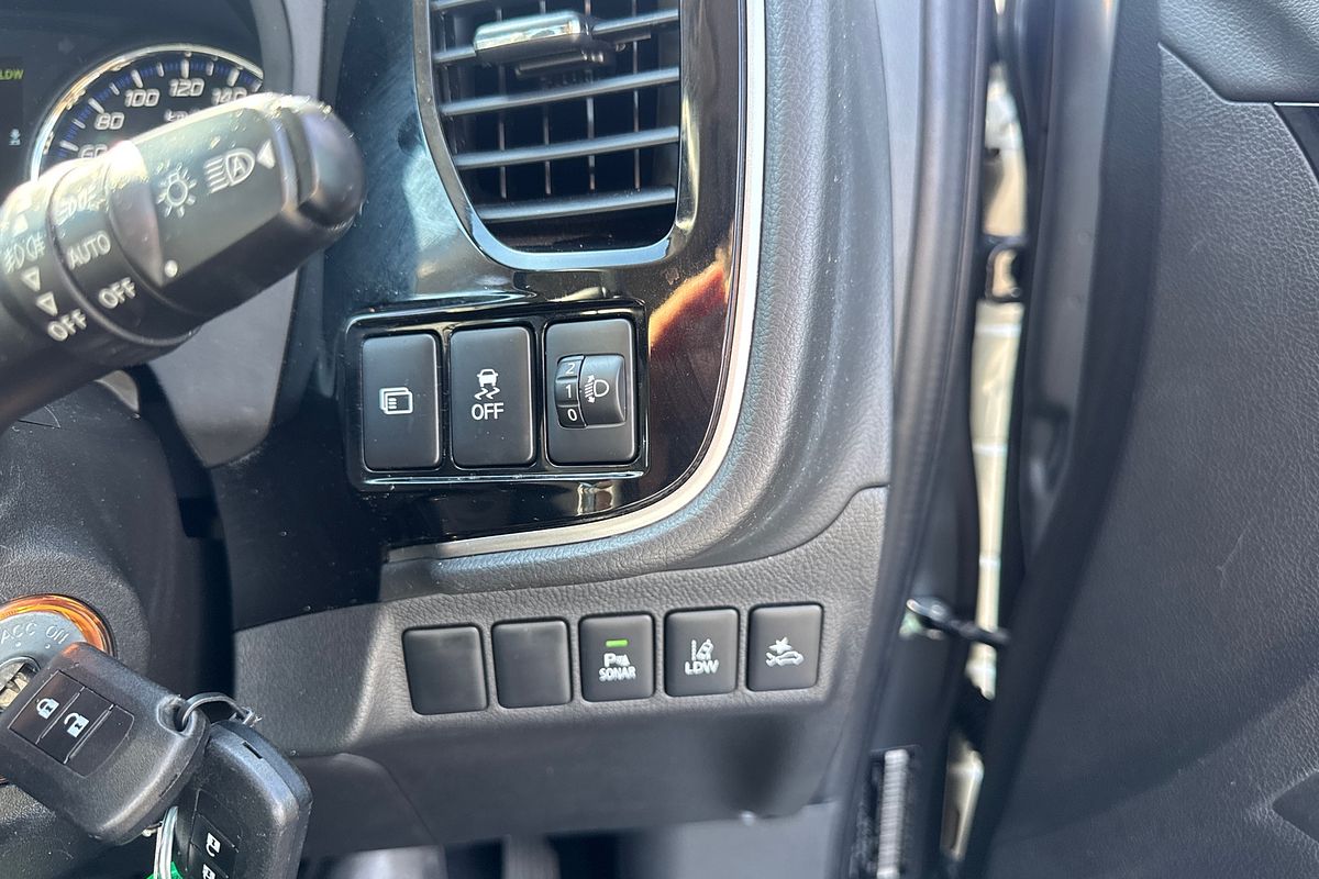 2020 Mitsubishi Outlander ES ZL