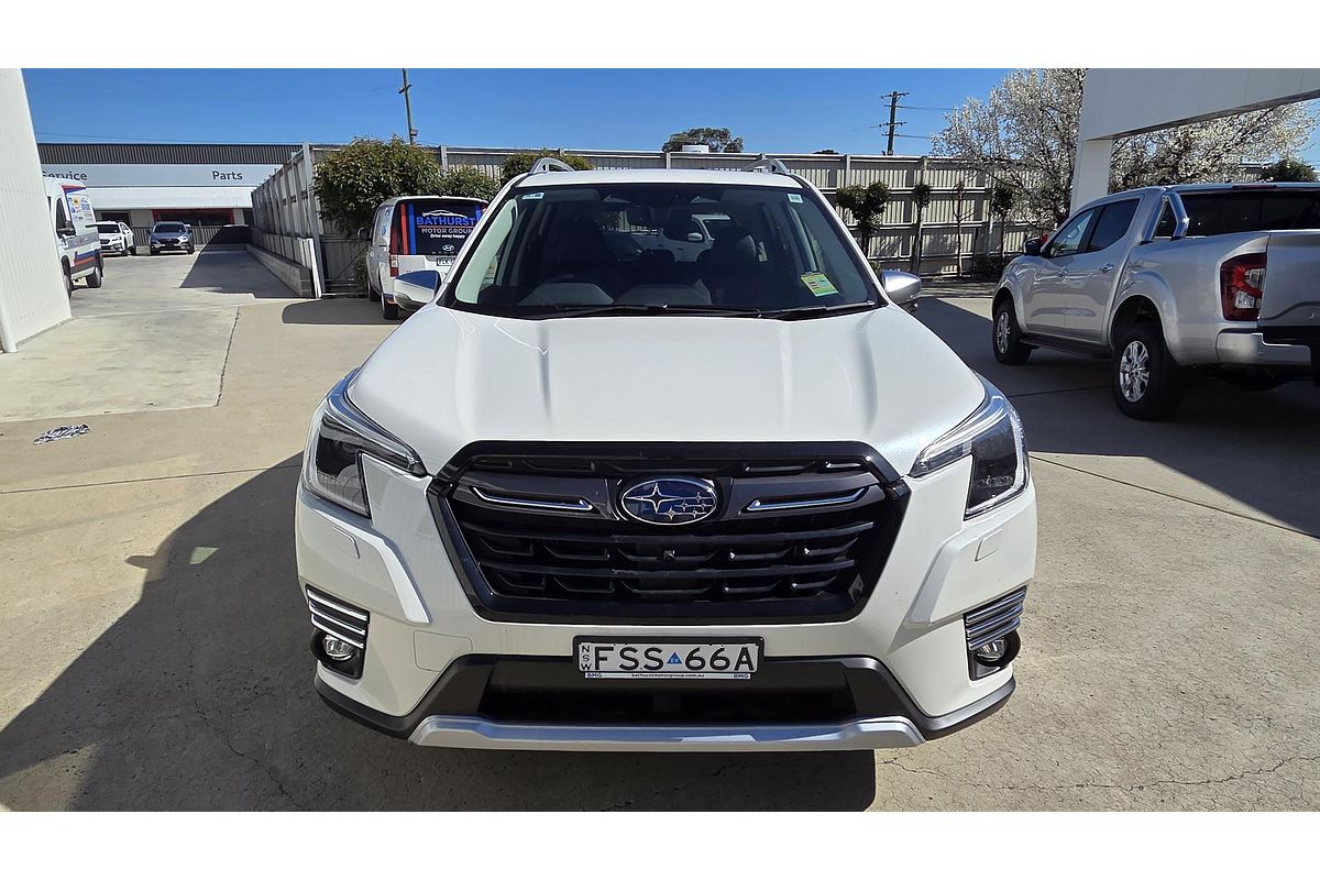 2024 Subaru Forester Hybrid S S5
