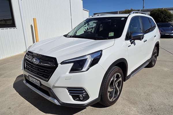 2024 Subaru Forester Hybrid S S5