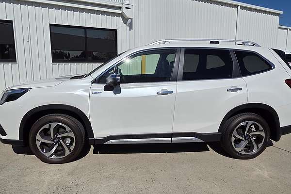 2024 Subaru Forester Hybrid S S5