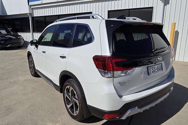 2024 Subaru Forester Hybrid S S5