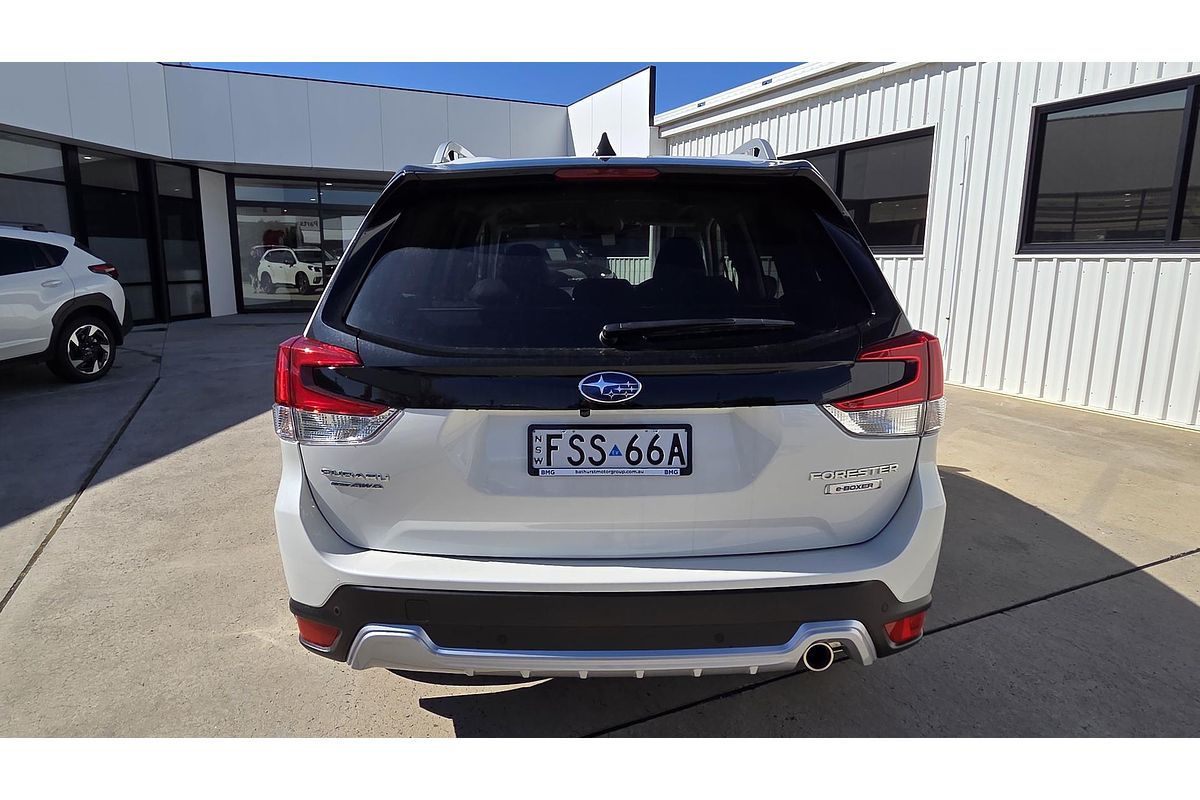 2024 Subaru Forester Hybrid S S5