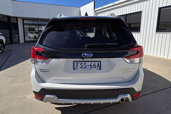 2024 Subaru Forester Hybrid S S5