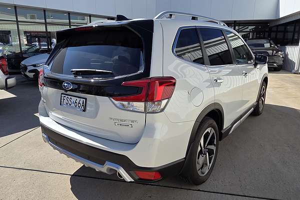 2024 Subaru Forester Hybrid S S5