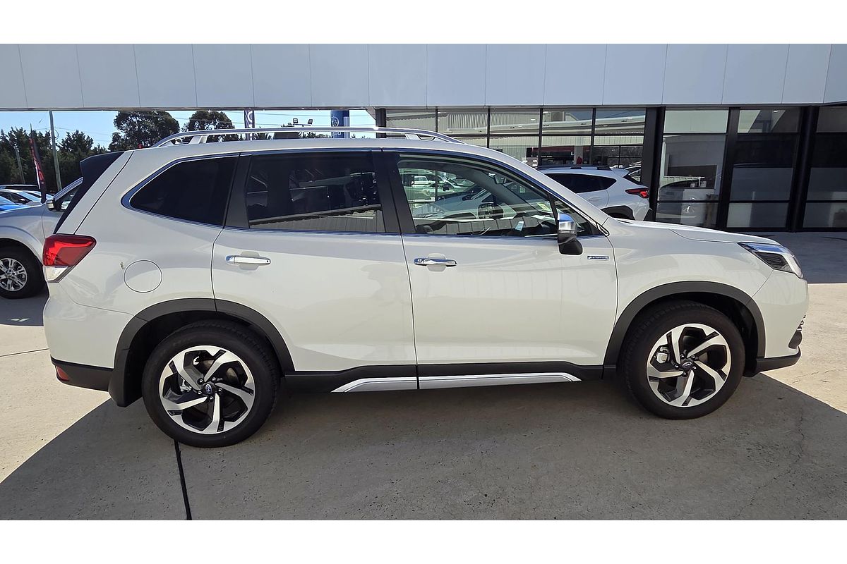 2024 Subaru Forester Hybrid S S5