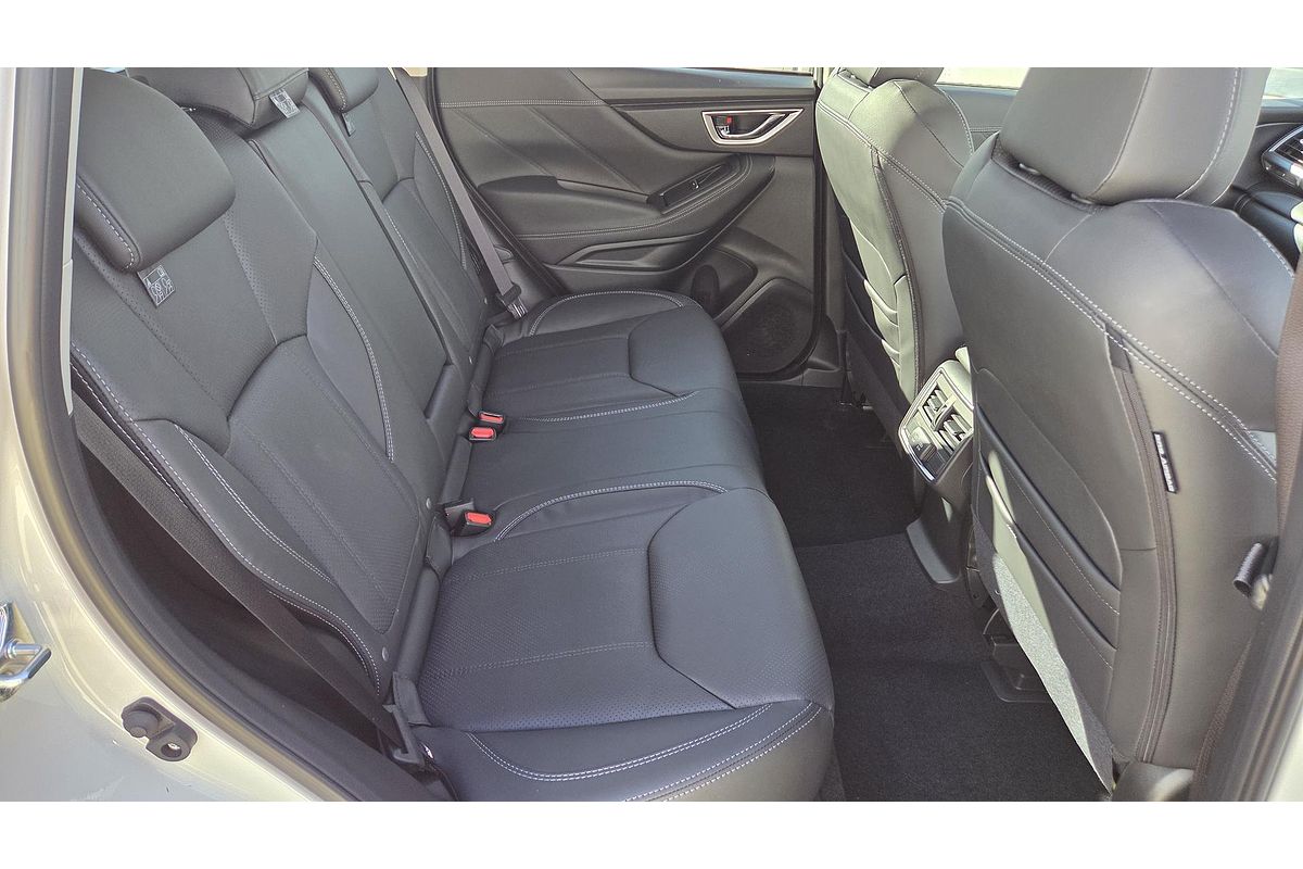 2024 Subaru Forester Hybrid S S5