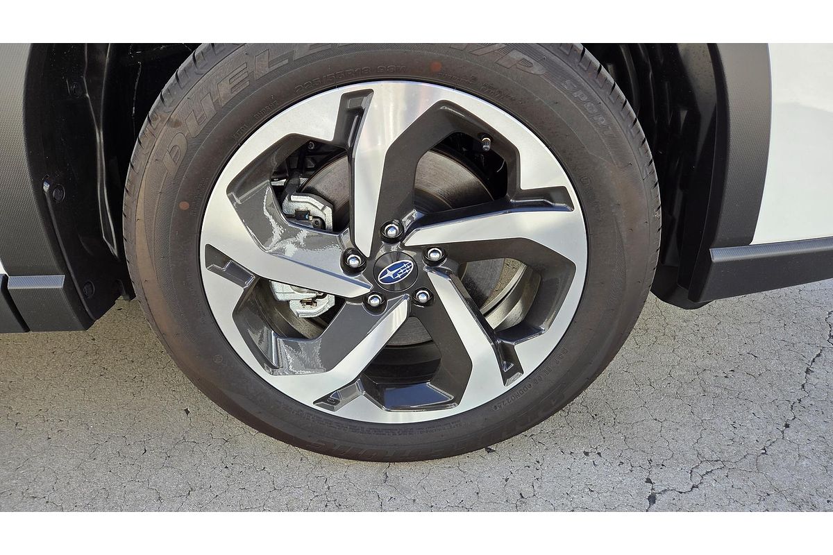 2024 Subaru Forester Hybrid S S5